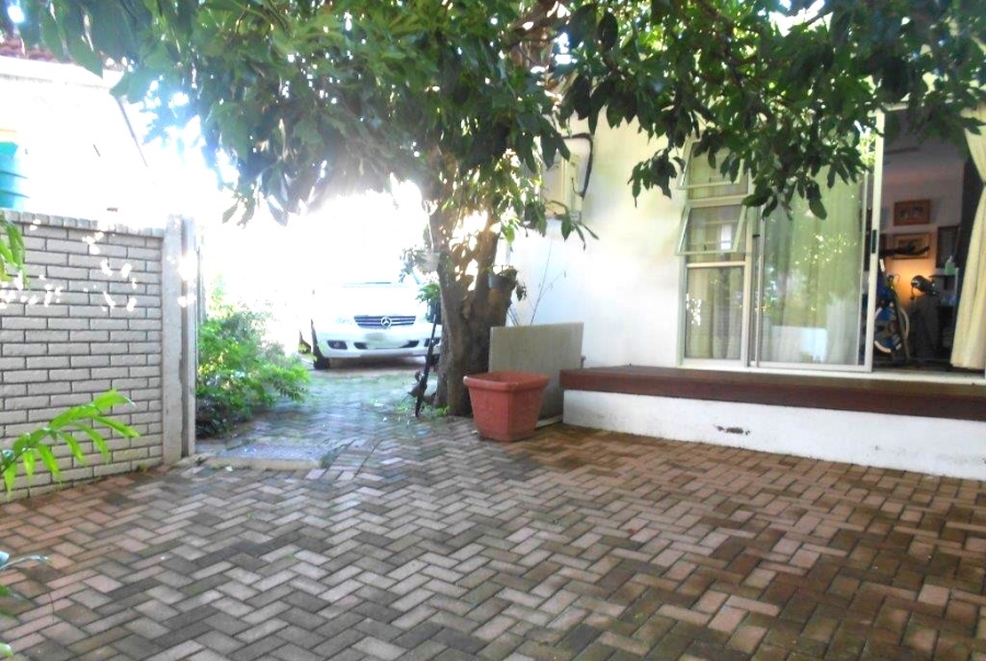 2 Bedroom Property for Sale in Bonza Bay Eastern Cape